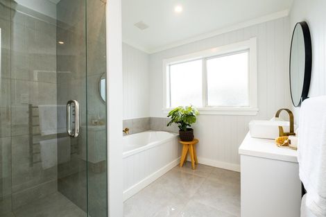 Photo of property in 24 Woodlands Drive, Havelock North, 4130