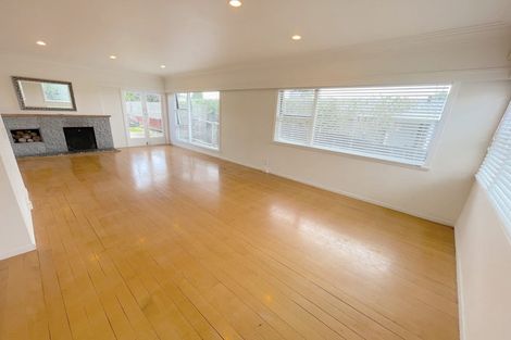 Photo of property in 2/17 Spencer Terrace, Hauraki, Auckland, 0622