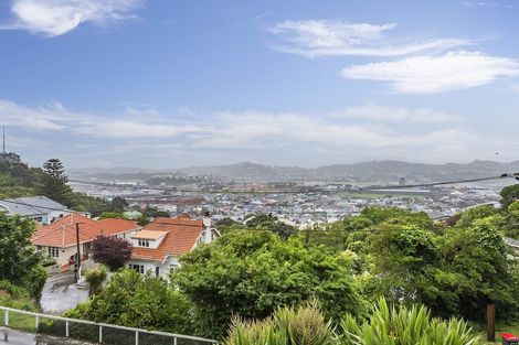 Photo of property in 23 Buckingham Street, Melrose, Wellington, 6023