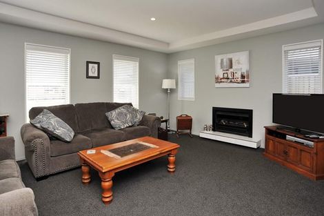 Photo of property in 8 Silverstream Boulevard, Kaiapoi, 7630