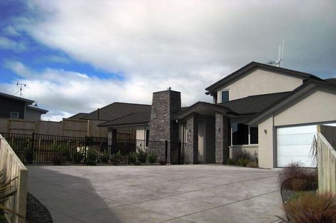 Photo of property in 18 Compton Grove, Huntington, Hamilton, 3210