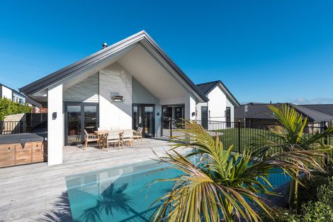 Photo of property in 17 Longbow Terrace, Flagstaff, Hamilton, 3210