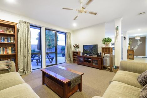 Photo of property in 9 Beachmere Place, Papamoa Beach, Papamoa, 3118