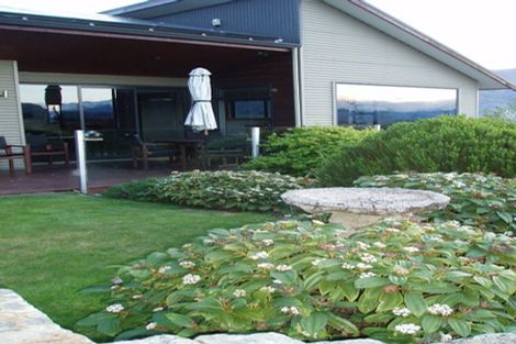 Photo of property in 9 Fastness Crescent, Wanaka, 9305