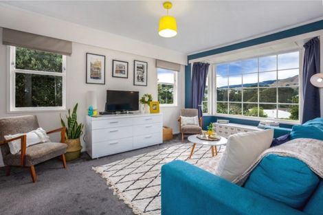 Photo of property in 5 Sunrise Boulevard, Tawa, Wellington, 5028
