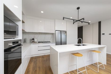 Photo of property in 8c Albany Highway, Greenhithe, Auckland, 0632