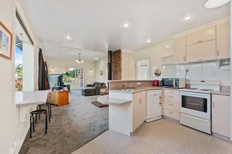 Photo of property in 8 Elwyn Crescent, Green Island, Dunedin, 9018