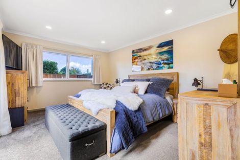 Photo of property in 1/350 Royal Road, Massey, Auckland, 0614