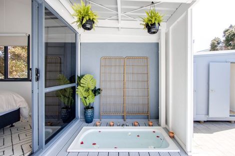 Photo of property in 60 Gillies Crescent, Waimarama, Havelock North, 4294