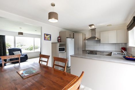 Photo of property in 16 Otira Grove, Kelson, Lower Hutt, 5010