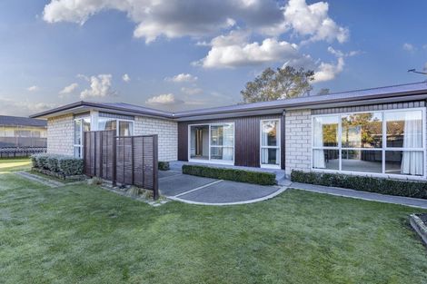 Photo of property in 8 Buckham Street, Rangiora, 7400