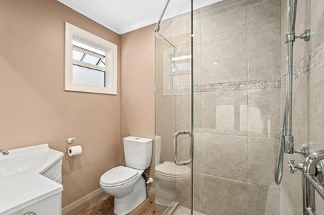 Photo of property in 14 Ash Avenue, Albert Town, Wanaka, 9305