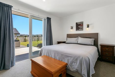 Photo of property in 10 Kara Place, Wharewaka, Taupo, 3330