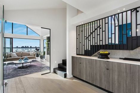 Photo of property in 27 Beachville Road, Redcliffs, Christchurch, 8081