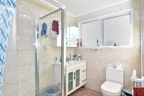 Photo of property in 7 Kelman Road, Kelston, Auckland, 0602