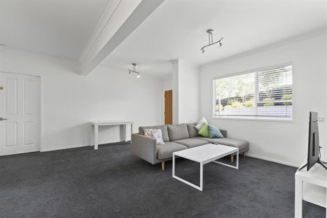 Photo of property in 6 Himalaya Drive, Half Moon Bay, Auckland, 2012