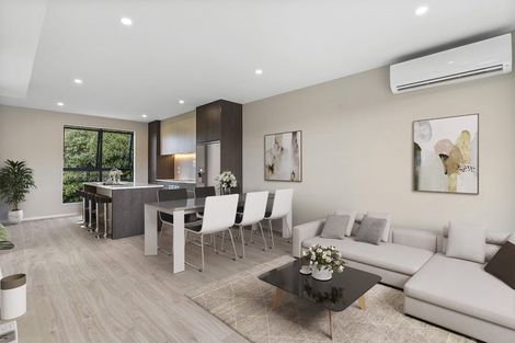 Photo of property in 5/64 Pupuke Road, Hillcrest, Auckland, 0627