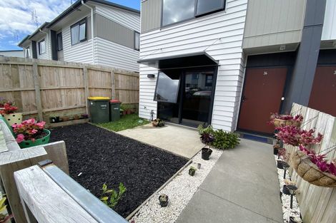Photo of property in 36 Matawhanga Drive, Wattle Downs, Auckland, 2103