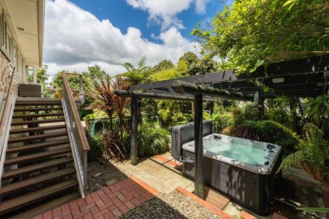 Photo of property in 99 Lake Crescent, Hamilton Lake, Hamilton, 3204