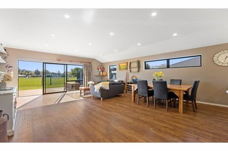 Photo of property in 18 Wanderers Avenue, Brightwater, 7022