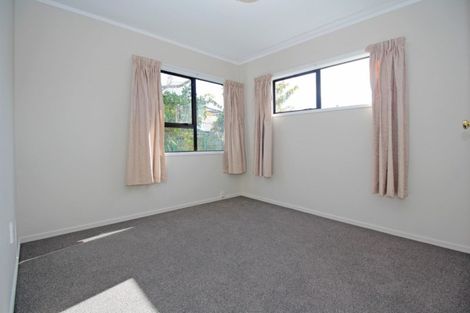 Photo of property in 31 Coulthard Terrace, Opaheke, Papakura, 2113