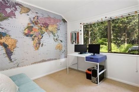 Photo of property in 2/48 Park Hill Road, Birkenhead, Auckland, 0626