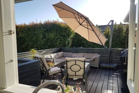 Photo of property in 2/61 Forrest Hill Road, Milford, Auckland, 0620