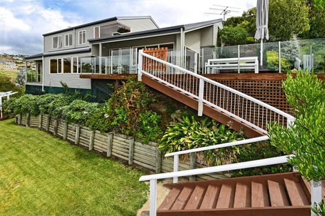 Photo of property in 22 La Costa Lane, Mount Pleasant, Christchurch, 8081