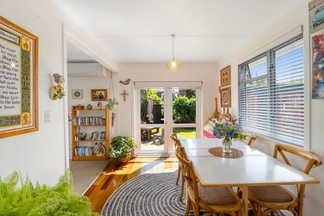 Photo of property in 22 Camellia Avenue, Aramoho, Whanganui, 4500