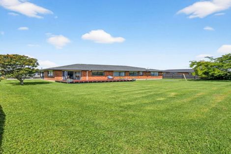 Photo of property in 23 Raabia Close, Parakai, 0830