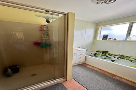 Photo of property in 21 Lisa Rise, Half Moon Bay, Auckland, 2012