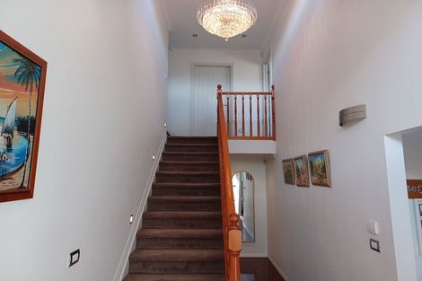 Photo of property in 16 Borneo Drive, Fairview Heights, Auckland, 0632