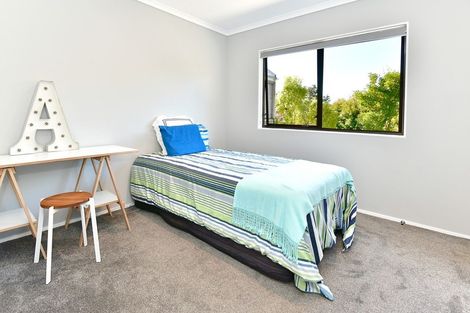 Photo of property in 30b Elliston Crescent, Stanmore Bay, Whangaparaoa, 0932