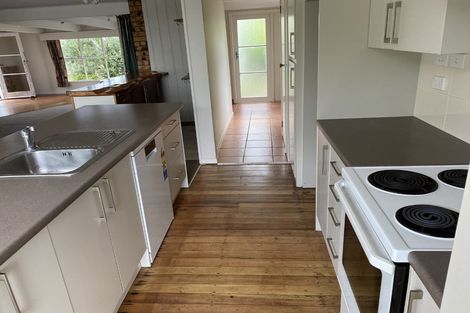 Photo of property in 43 Melandra Road, Stanmore Bay, Whangaparaoa, 0932