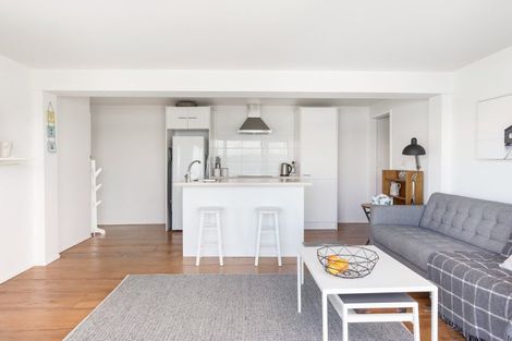 Photo of property in 27 Wellington Street, Russell, 0202