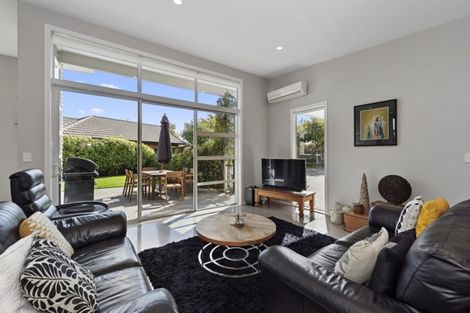 Photo of property in 5 Oldfield Court, Huntington, Hamilton, 3210