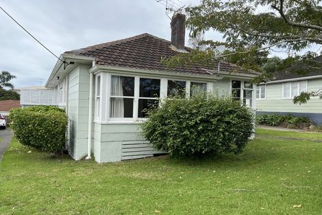 Photo of property in 105 Lake Road, Northcote, Auckland, 0627