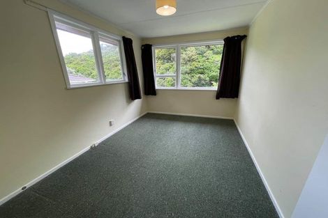 Photo of property in 6 Tobruk Street, Karori, Wellington, 6012