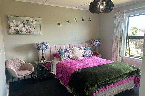 Photo of property in 74 Naples Street, Martinborough, 5711