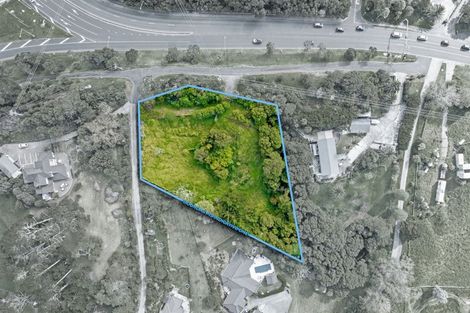 Photo of property in 9b Whangaparaoa Road, Red Beach, 0932