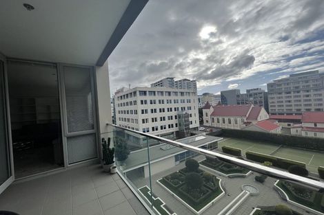 Photo of property in Sanctum Apartment, 10 Ebor Street, Te Aro, Wellington, 6011