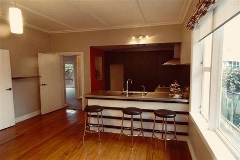 Photo of property in 16 Cutfield Road, New Plymouth, 4310