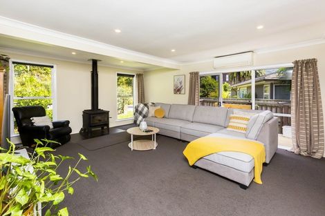 Photo of property in 3 Prouse Grove, Silverstream, Upper Hutt, 5019