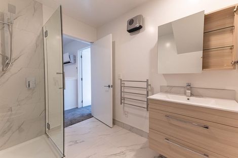 Photo of property in 4/183 Cambridge Terrace, Fairfield, Lower Hutt, 5011