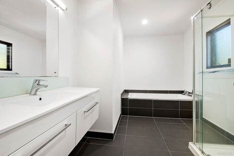 Photo of property in 230 Manuka Road, Bayview, Auckland, 0629