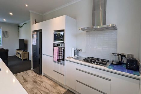 Photo of property in 12 Aro Mato Place, Huapai, Kumeu, 0810