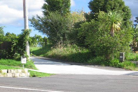 Photo of property in 300 Glengarry Road, Glen Eden, Auckland, 0602