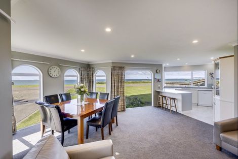 Photo of property in 120 North Shore Road, Eskdale, Napier, 4182