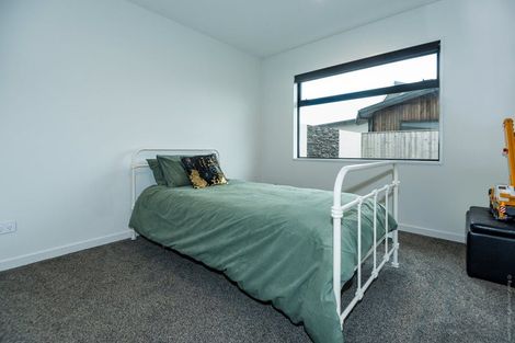 Photo of property in 14 Blue Gum Place, New Brighton, Christchurch, 8083
