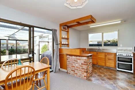 Photo of property in 32 Ashwood Street, Parklands, Christchurch, 8083